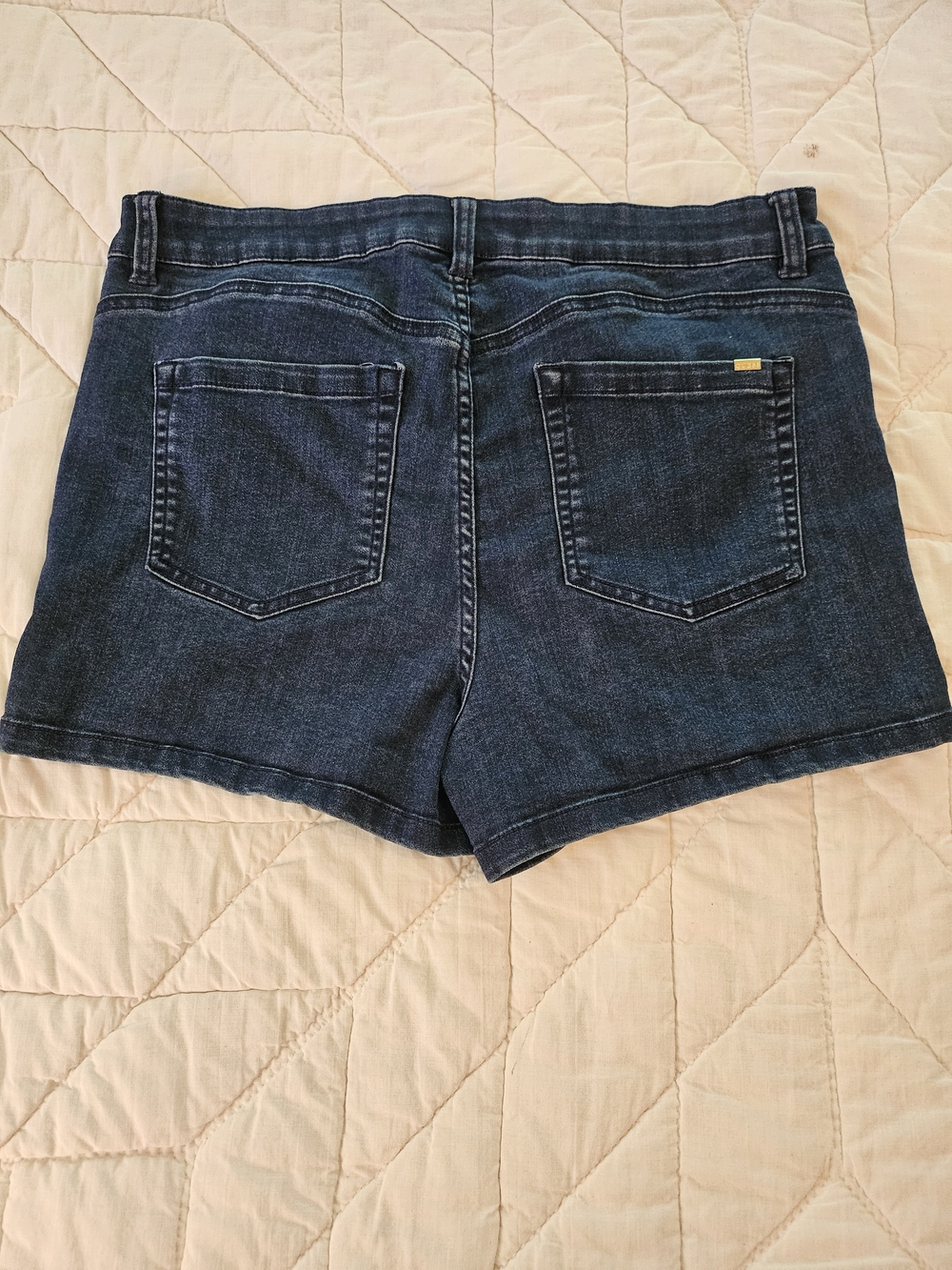 GUESS High Rise Dark Indigo Shorts- Size 32 - Picture 2 of 7
